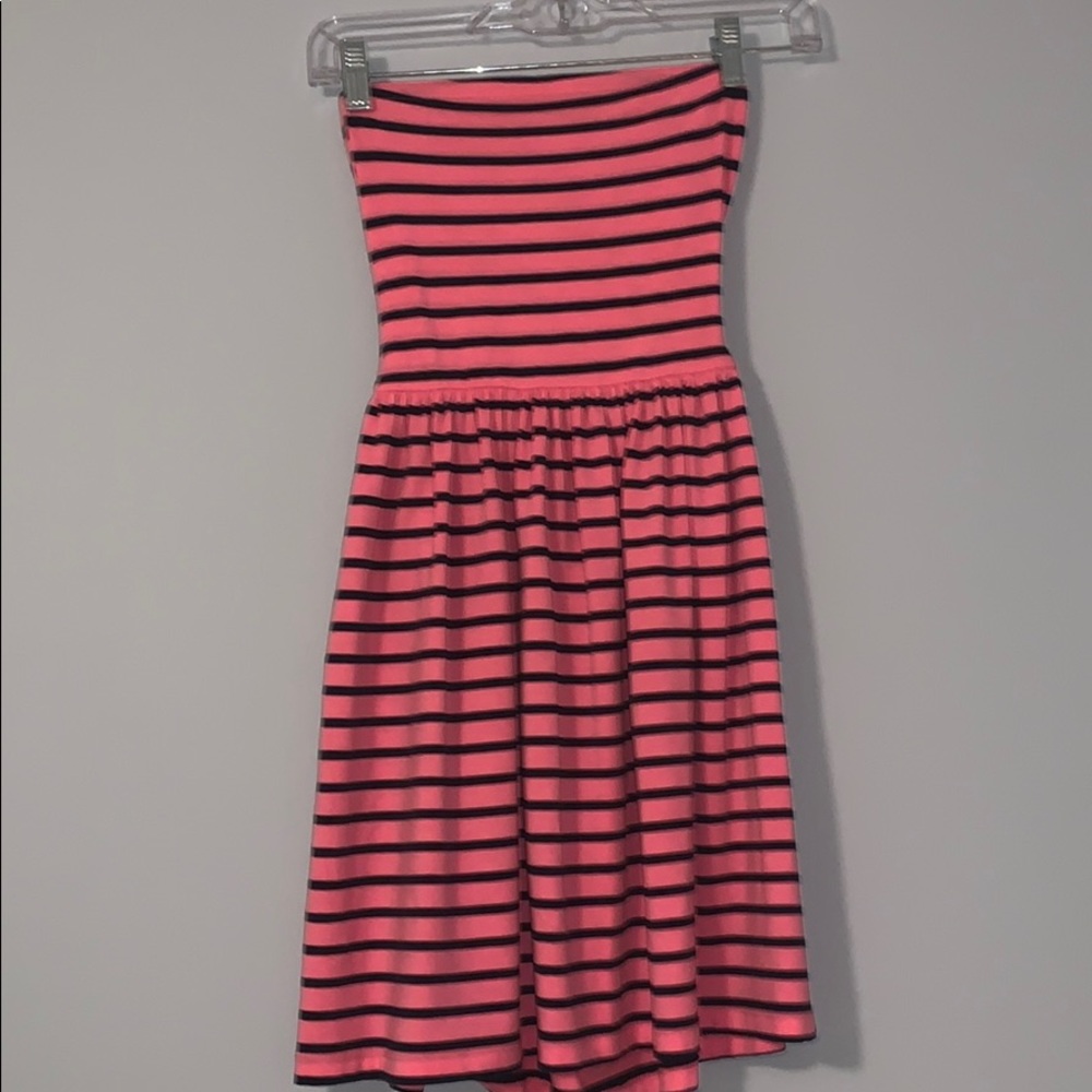 STRAPLESS DRESS